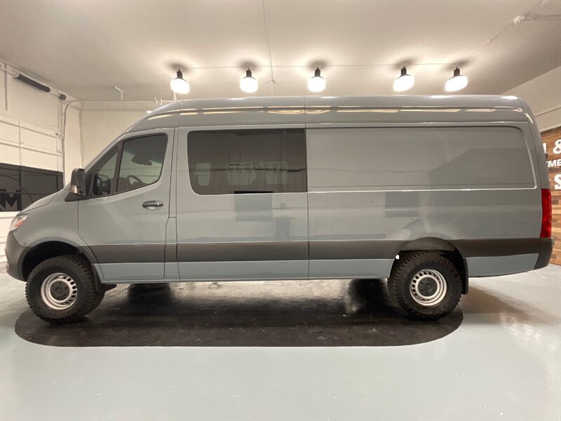 2020 Mercedes-Benz Sprinter 2500 CARGO VAN CREW 4X4 /HIGHROOF 170 " WB/ DIESEL  / 1-OWNER/ Leather Heated Seats - Photo 3 - Gladstone, OR 97027