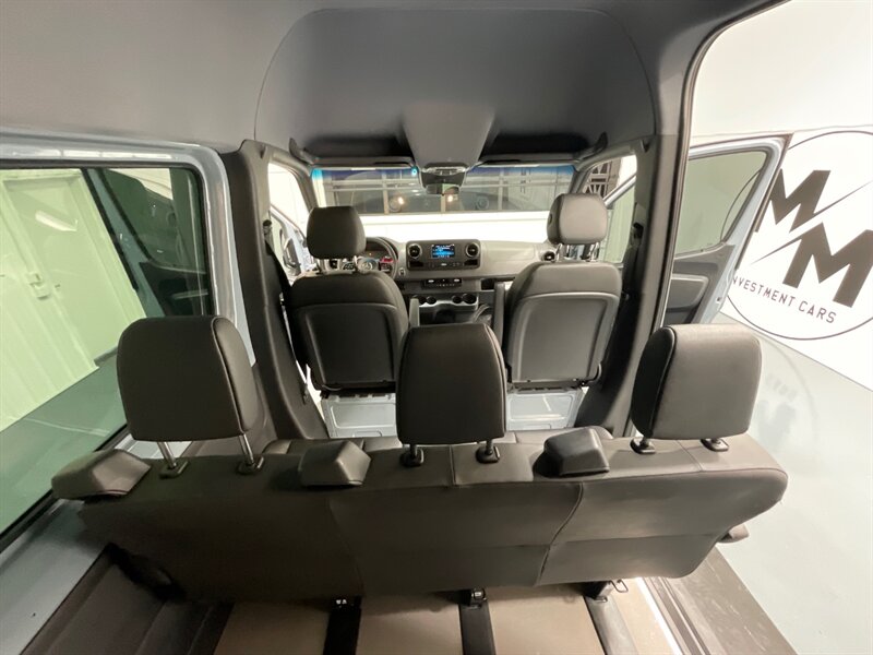 2020 Mercedes-Benz Sprinter 2500 CARGO VAN CREW 4X4 /HIGHROOF 170 " WB/ DIESEL  / 1-OWNER/ Leather Heated Seats - Photo 15 - Gladstone, OR 97027