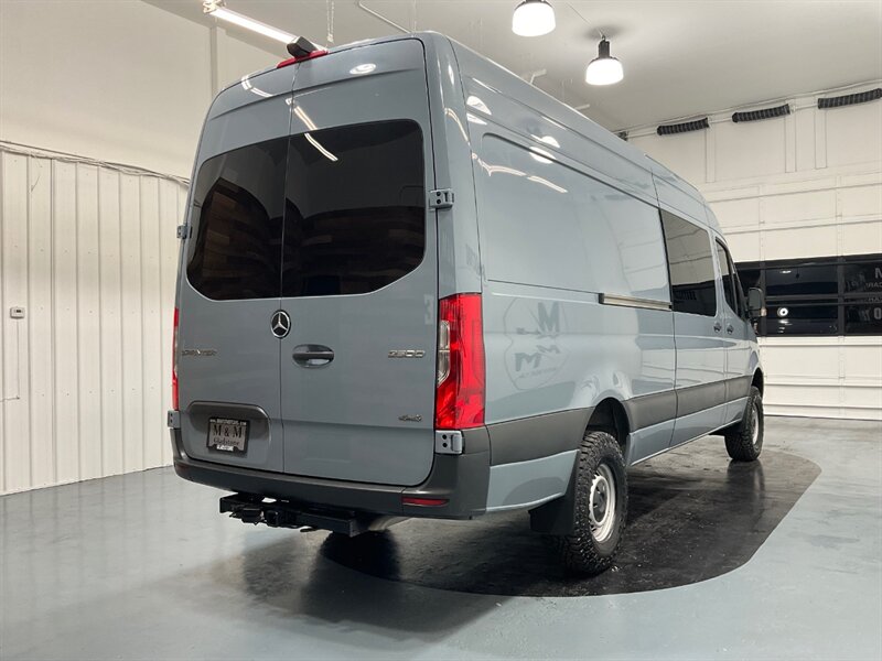 2020 Mercedes-Benz Sprinter 2500 CARGO VAN CREW 4X4 /HIGHROOF 170 " WB/ DIESEL  / 1-OWNER/ Leather Heated Seats - Photo 9 - Gladstone, OR 97027