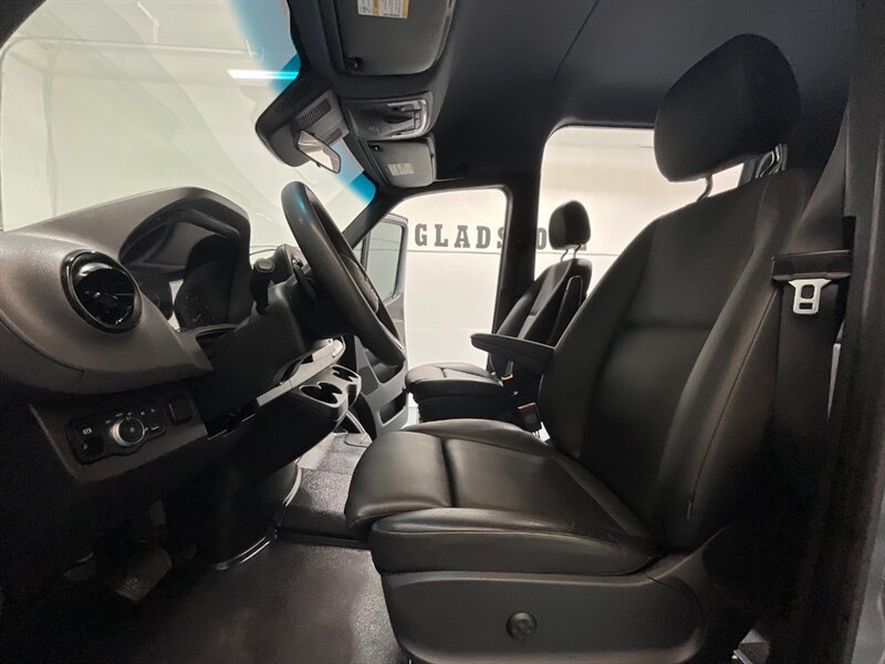 2020 Mercedes-Benz Sprinter 2500 CARGO VAN CREW 4X4 /HIGHROOF 170 " WB/ DIESEL  / 1-OWNER/ Leather Heated Seats - Photo 39 - Gladstone, OR 97027