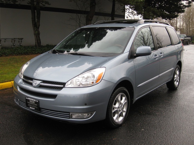 2005 Toyota Sienna XLE Limited AWD/Navigation/DVD/ Leather