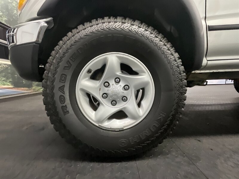 2004 Toyota Tacoma SR5 Double Cab 4X4 / NEW TIRES / NEW TIMING BELT   - Photo 22 - Gladstone, OR 97027