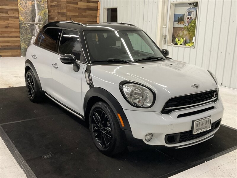 2016 MINI Countryman Cooper S Hatchback 4Dr / 1.6L 4Cyl Turbo / Leather  / Panoramic Sunroof / Automatic / Leather & Heated Seats / 81,000 MILES - Photo 2 - Gladstone, OR 97027