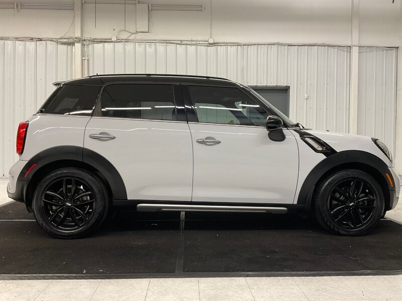 2016 MINI Countryman Cooper S Hatchback 4Dr / 1.6L 4Cyl Turbo / Leather  / Panoramic Sunroof / Automatic / Leather & Heated Seats / 81,000 MILES - Photo 4 - Gladstone, OR 97027