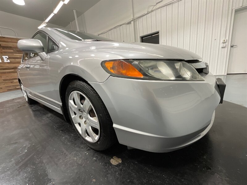 2008 Honda Civic LX Sedan / 4Cyl / Automatic / 112K Miles   - Photo 22 - Gladstone, OR 97027