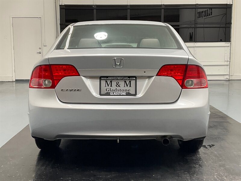 2008 Honda Civic LX Sedan / 4Cyl / Automatic / 112K Miles   - Photo 6 - Gladstone, OR 97027