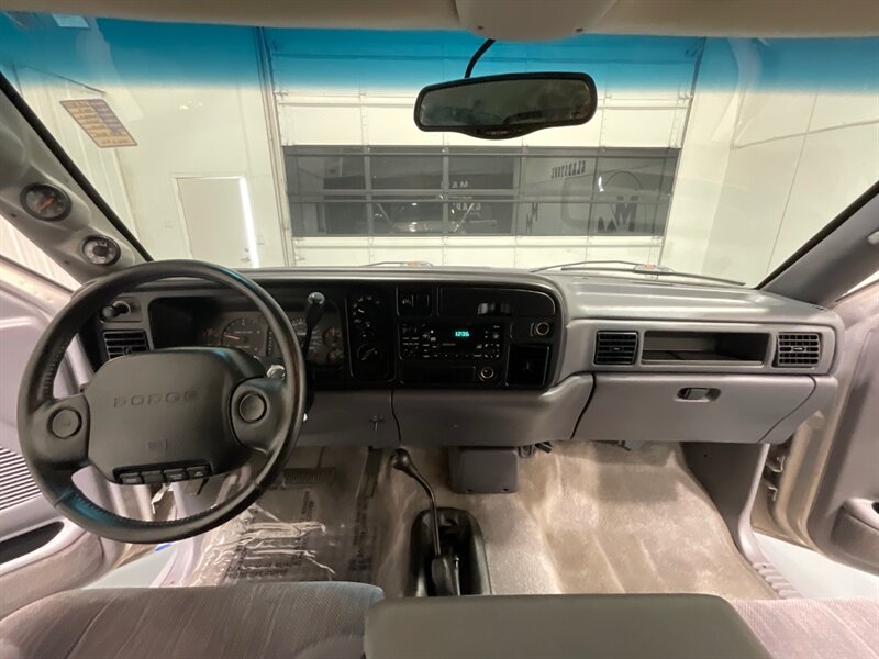 1997 Dodge Ram 3500 Laramie SLT 4X4 5.9L DIESEL 12-VALVE / DUALLY / gear vendors overdrive unit controller/ 105K MILES / ZERO RUST - Photo 41 - Gladstone, OR 97027