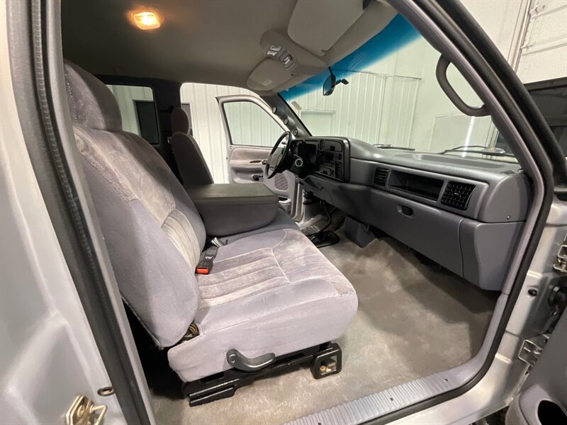 1997 Dodge Ram 3500 Laramie SLT 4X4 5.9L DIESEL 12-VALVE / DUALLY / gear vendors overdrive unit controller/ 105K MILES / ZERO RUST - Photo 14 - Gladstone, OR 97027