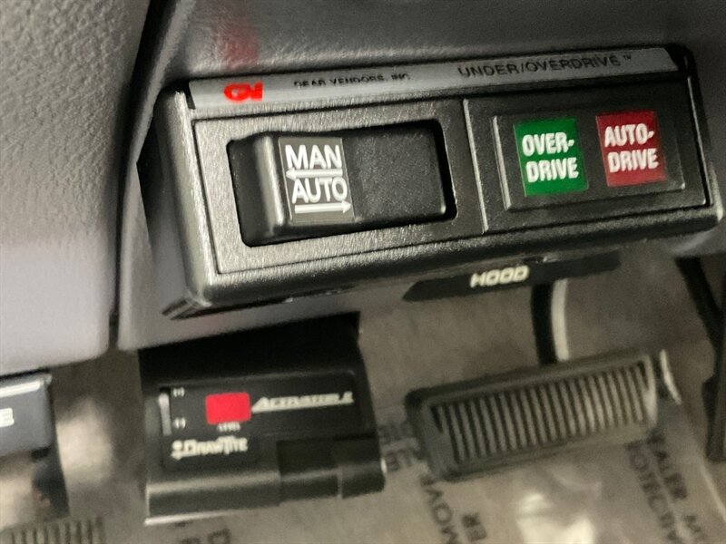 1997 Dodge Ram 3500 Laramie SLT 4X4 5.9L DIESEL 12-VALVE / DUALLY / gear vendors overdrive unit controller/ 105K MILES / ZERO RUST - Photo 19 - Gladstone, OR 97027