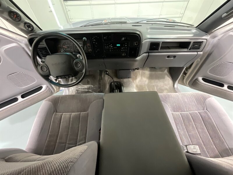1997 Dodge Ram 3500 Laramie SLT 4X4 5.9L DIESEL 12-VALVE / DUALLY / gear vendors overdrive unit controller/ 105K MILES / ZERO RUST - Photo 20 - Gladstone, OR 97027