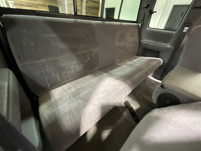 1997 Dodge Ram 3500 Laramie SLT 4X4 5.9L DIESEL 12-VALVE / DUALLY / gear vendors overdrive unit controller/ 105K MILES / ZERO RUST - Photo 37 - Gladstone, OR 97027