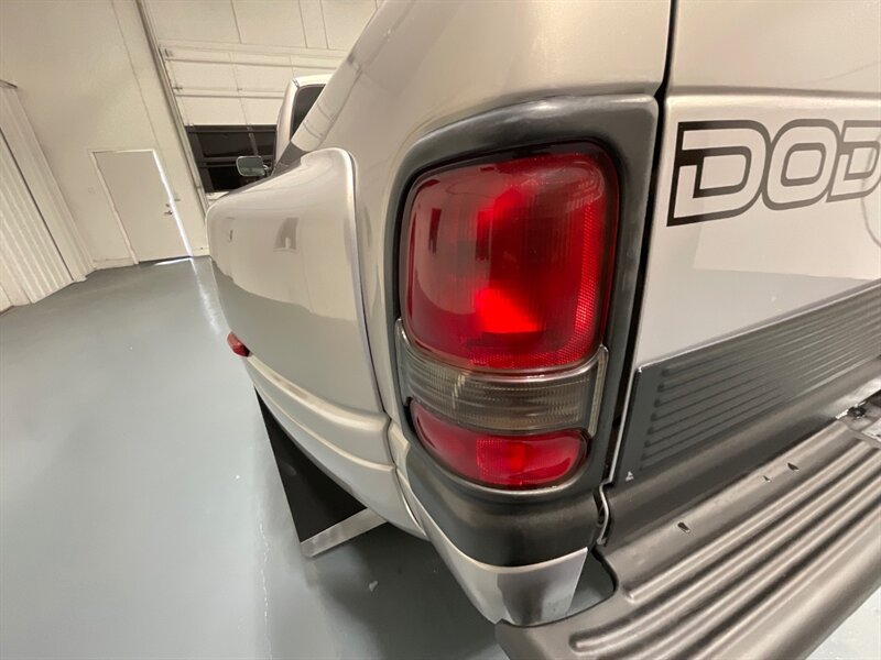 1997 Dodge Ram 3500 Laramie SLT 4X4 5.9L DIESEL 12-VALVE / DUALLY / gear vendors overdrive unit controller/ 105K MILES / ZERO RUST - Photo 29 - Gladstone, OR 97027