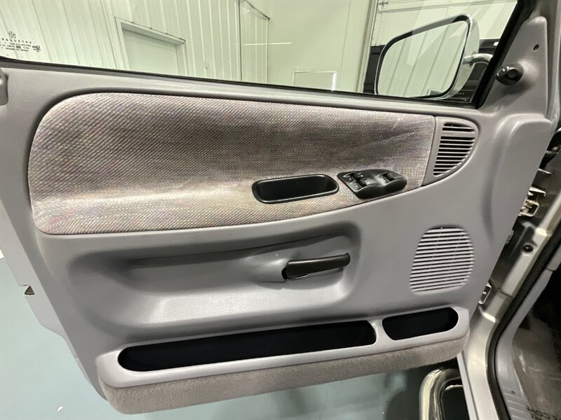 1997 Dodge Ram 3500 Laramie SLT 4X4 5.9L DIESEL 12-VALVE / DUALLY / gear vendors overdrive unit controller/ 105K MILES / ZERO RUST - Photo 32 - Gladstone, OR 97027