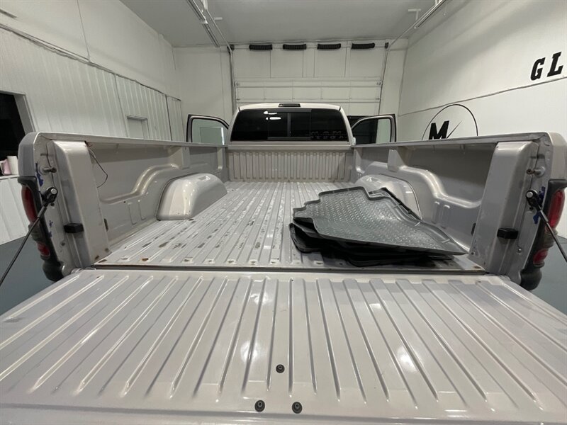 1997 Dodge Ram 3500 Laramie SLT 4X4 5.9L DIESEL 12-VALVE / DUALLY / gear vendors overdrive unit controller/ 105K MILES / ZERO RUST - Photo 11 - Gladstone, OR 97027