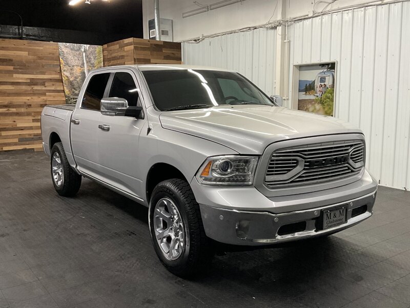 2016 RAM 1500 Laramie Crew Cab 4X4 / 3.0L V6 ECODIESEL / 1-OWNER  BRAND NEW TIRES / RAM BOX CARGO / Leather & Heated Seats / Navigation & Camera / SHARP & CLEAN !! - Photo 2 - Gladstone, OR 97027