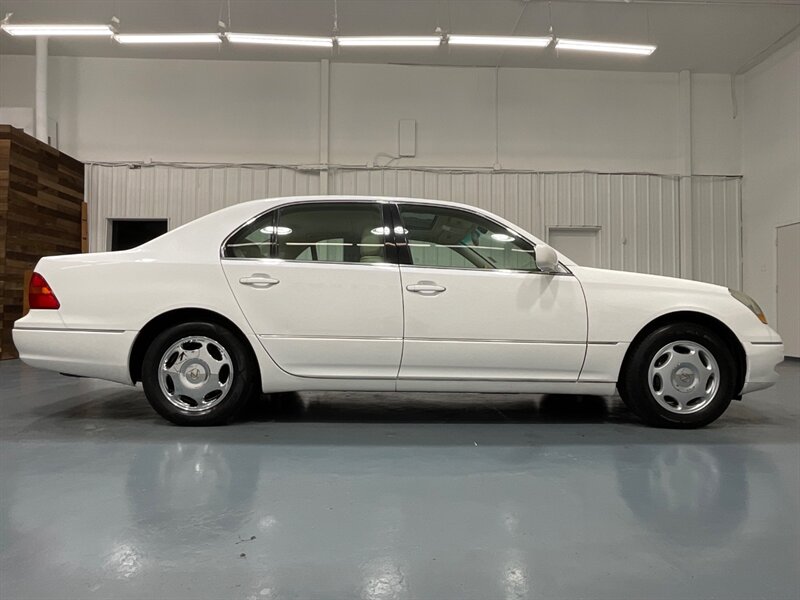 2001 Lexus LS LUXURY Sedan / NAVIGATION / FULLY LOADED   - Photo 4 - Gladstone, OR 97027