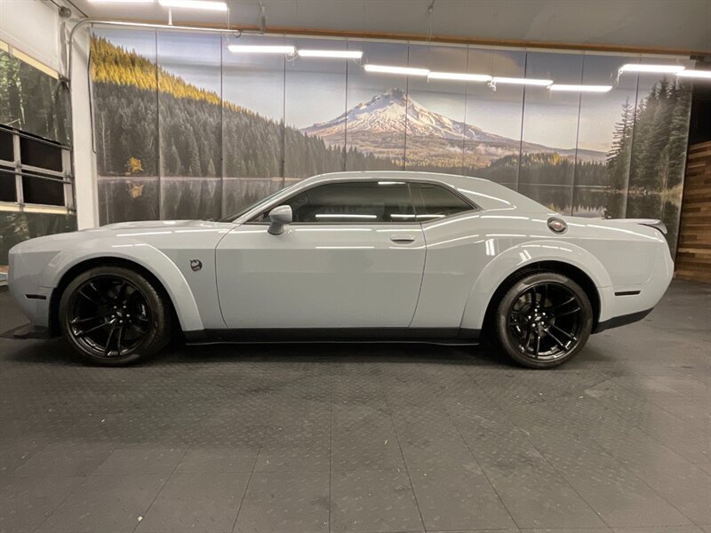 2021 Dodge Challenger R/T Scat Pack Widebody /6.4L / 392 SRT/ 4,000 MILE  1-OWNER / WIDEBODY / Heated Seats & Backup Camera / LOCAL / SHARP  SHARP !! - Photo 3 - Gladstone, OR 97027