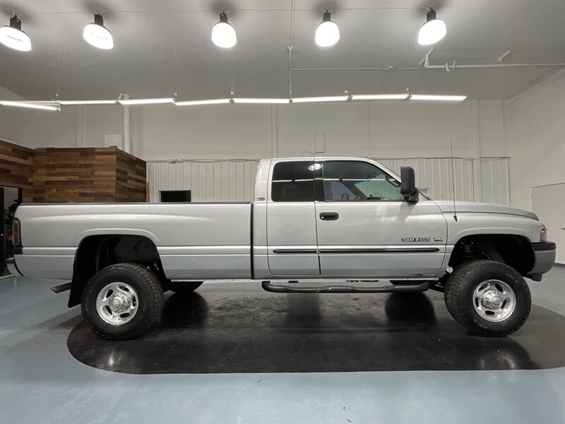 2001 Dodge Ram 2500 SLT 4X4 / 8.0L V10 / NEW TIRES / 89,000 MILES  / LOCAL TRUCK w. ZERO RUST - Photo 4 - Gladstone, OR 97027