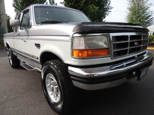 1996 Ford F-250 XLT / 4X4 / 7.3L Turbo Diesel / 5-SPEED MANUAL   - Photo 10 - Portland, OR 97217