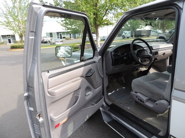 1996 Ford F-250 XLT / 4X4 / 7.3L Turbo Diesel / 5-SPEED MANUAL   - Photo 13 - Portland, OR 97217