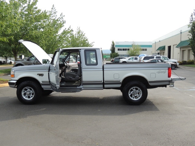 1996 Ford F-250 XLT / 4X4 / 7.3L Turbo Diesel / 5-SPEED MANUAL   - Photo 26 - Portland, OR 97217