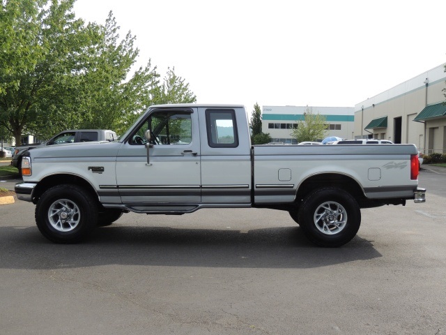 1996 Ford F-250 XLT / 4X4 / 7.3L Turbo Diesel / 5-SPEED MANUAL   - Photo 3 - Portland, OR 97217