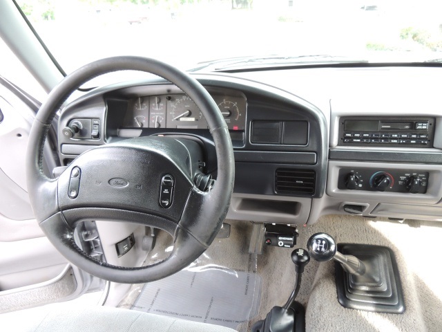 1996 Ford F-250 XLT / 4X4 / 7.3L Turbo Diesel / 5-SPEED MANUAL   - Photo 34 - Portland, OR 97217