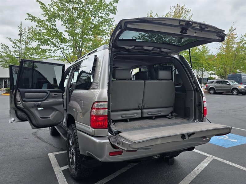 2004 Toyota Land Cruiser 4X4 DOBINSON LIFT / BF GOODRICH / TIMING BELT DONE / CUSTOM BUMPER / 8-PASSENGER / IMMACULATE SHAPE !! - Photo 29 - Portland, OR 97217