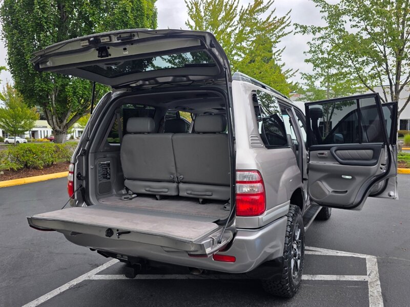 2004 Toyota Land Cruiser 4X4 DOBINSON LIFT / BF GOODRICH / TIMING BELT DONE / CUSTOM BUMPER / 8-PASSENGER / IMMACULATE SHAPE !! - Photo 30 - Portland, OR 97217