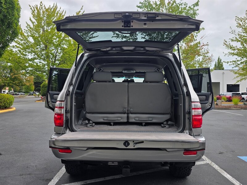 2004 Toyota Land Cruiser 4X4 DOBINSON LIFT / BF GOODRICH / TIMING BELT DONE / CUSTOM BUMPER / 8-PASSENGER / IMMACULATE SHAPE !! - Photo 33 - Portland, OR 97217