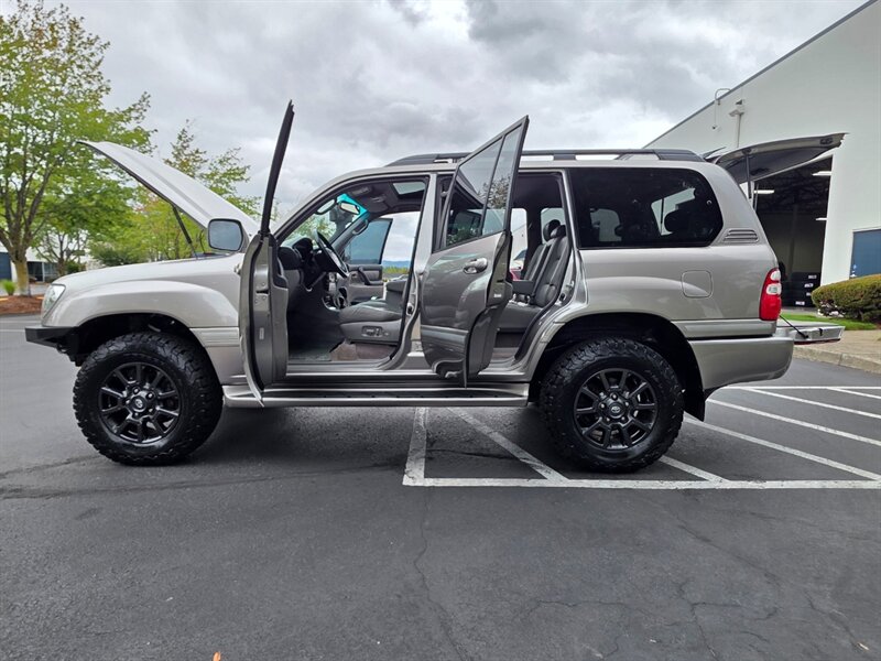2004 Toyota Land Cruiser 4X4 DOBINSON LIFT / BF GOODRICH / TIMING BELT DONE / CUSTOM BUMPER / 8-PASSENGER / IMMACULATE SHAPE !! - Photo 23 - Portland, OR 97217