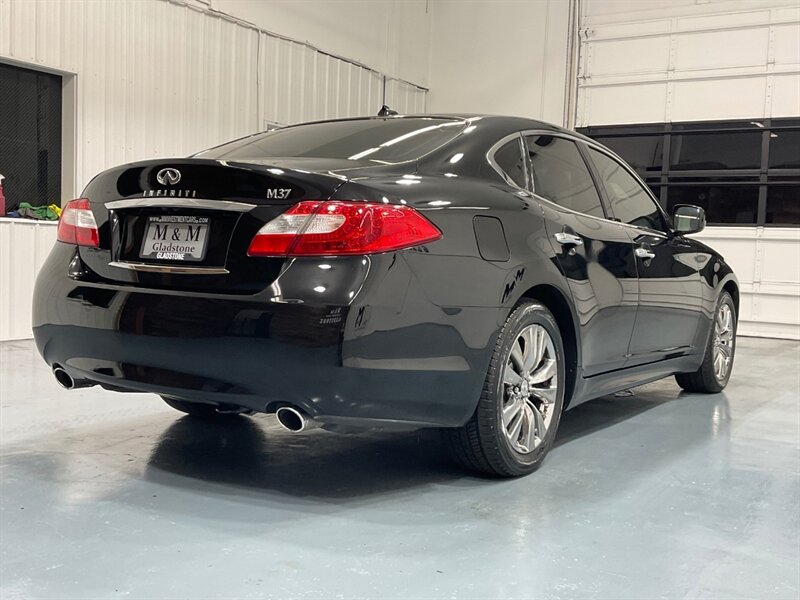 2011 INFINITI M37 3.7L V6 / Leather Navigation Camera Sunroof  / Excel Cond - Photo 8 - Gladstone, OR 97027