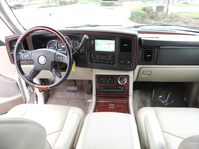 2005 Cadillac Escalade ESV Platinum Edition / AWD / 2-DVD's / NAVi ...