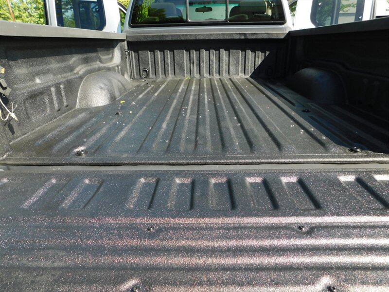 2001 Toyota Tundra SR5 4dr Access Cab SR5 V8 LIFTED / NEW MUDS WHEELS   - Photo 28 - Portland, OR 97217