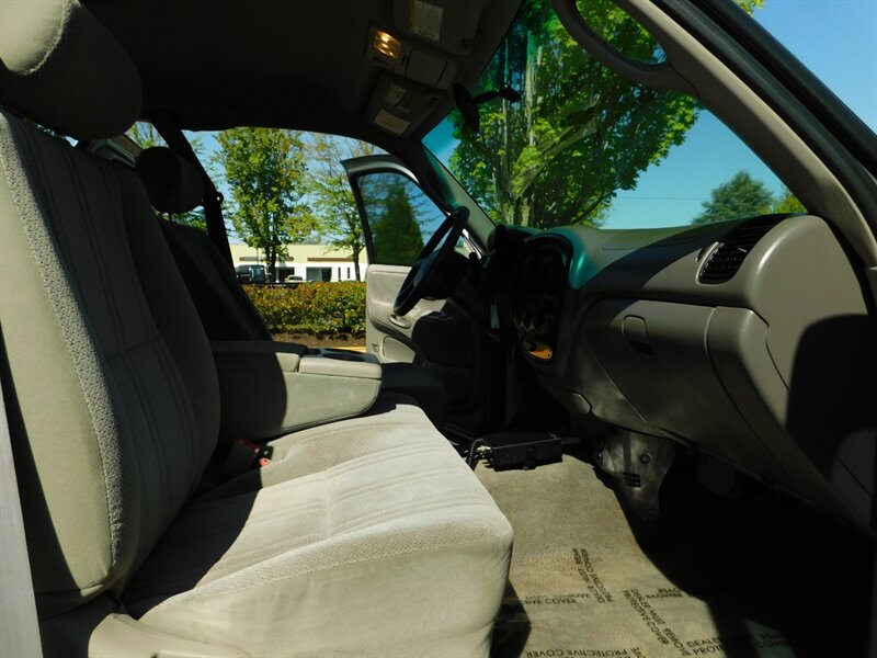 2001 Toyota Tundra SR5 4dr Access Cab SR5 V8 LIFTED / NEW MUDS WHEELS   - Photo 18 - Portland, OR 97217