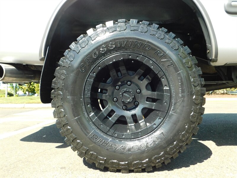 2001 Toyota Tundra SR5 4dr Access Cab SR5 V8 LIFTED / NEW MUDS WHEELS   - Photo 20 - Portland, OR 97217