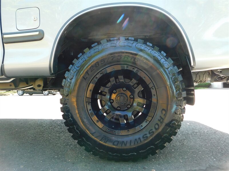 2001 Toyota Tundra SR5 4dr Access Cab SR5 V8 LIFTED / NEW MUDS WHEELS   - Photo 40 - Portland, OR 97217