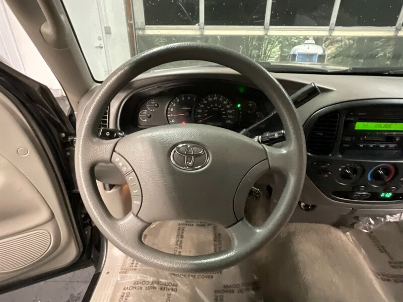 2005 Toyota Tundra Limited 4dr 4X4 / 4.7L V8 / 1-OWNER / 75,000 MILES  1-OWNER LOCAL TRUCK / RUST FREE / LEATHER / ONLY 75,000 MILES - Photo 31 - Gladstone, OR 97027