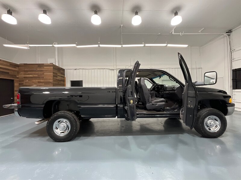 1999 Dodge Ram 2500 Laramie SLT 4X4 / 5.9L CUMMINS DIESEL / NEW TIRES  / ZERO RUST - Photo 6 - Gladstone, OR 97027