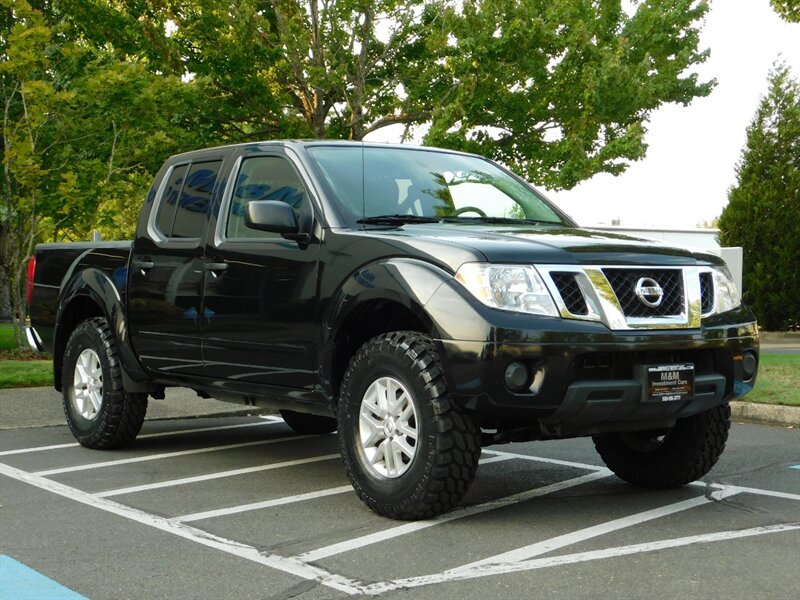 2019 Nissan Frontier SV Crew Cab 4X4 / V6 /NEW LIFT & TIRES /25,000 MIL