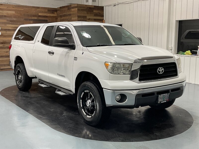 2007 Toyota Tundra SR5 Double Cab 4X4 / 4.7L V8 / LOCAL TRUCK  / ZERO RUST - Photo 2 - Gladstone, OR 97027