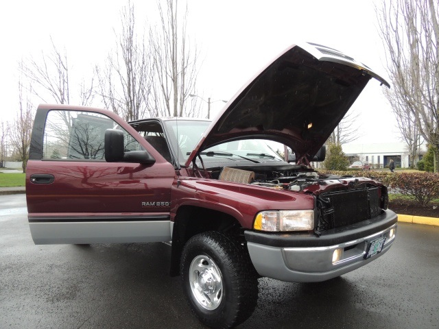 2001 Dodge Ram 2500 4X4 / Short Bed / 5.9L CUMMINS Diesel / 112k miles   - Photo 16 - Portland, OR 97217