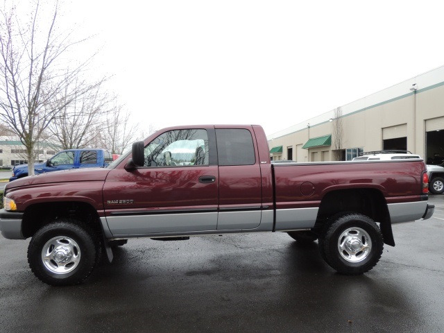 2001 Dodge Ram 2500 4X4 / Short Bed / 5.9L CUMMINS Diesel / 112k miles   - Photo 3 - Portland, OR 97217