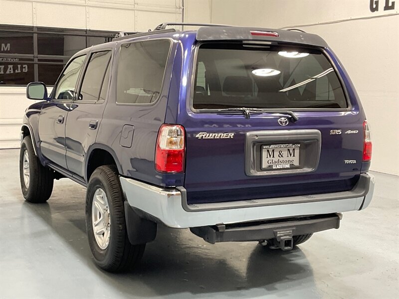 2001 Toyota 4Runner SR5 Sport Utility 4X4 / 3.4L V6 / 118K MILES  / ZERO RUST / SUNROOF / FRESH TIMING BELT SERVICE DONE - Photo 7 - Gladstone, OR 97027