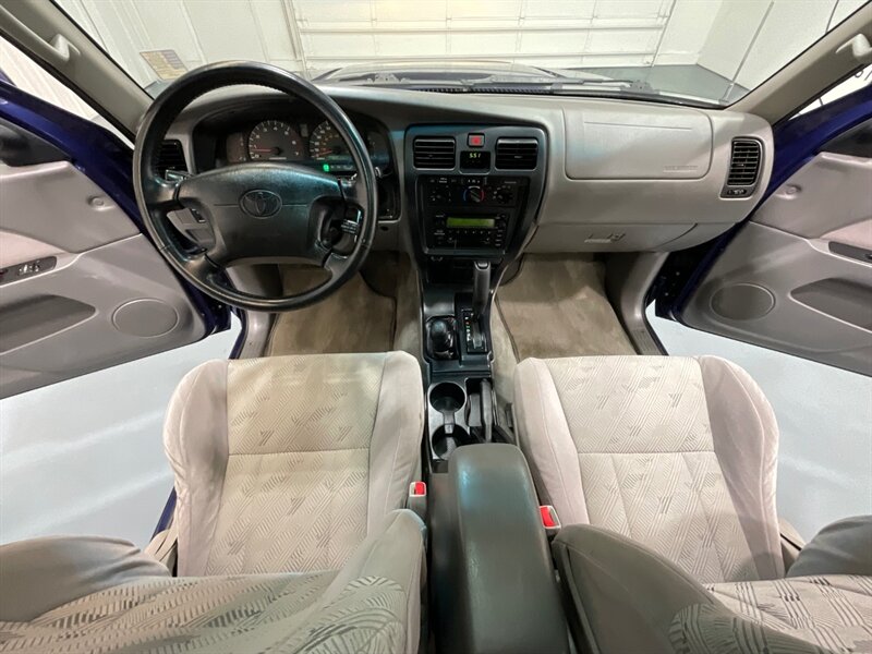 2001 Toyota 4Runner SR5 Sport Utility 4X4 / 3.4L V6 / 118K MILES  / ZERO RUST / SUNROOF / FRESH TIMING BELT SERVICE DONE - Photo 36 - Gladstone, OR 97027