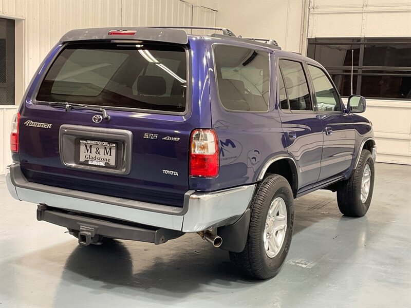 2001 Toyota 4Runner SR5 Sport Utility 4X4 / 3.4L V6 / 118K MILES  / ZERO RUST / SUNROOF / FRESH TIMING BELT SERVICE DONE - Photo 8 - Gladstone, OR 97027