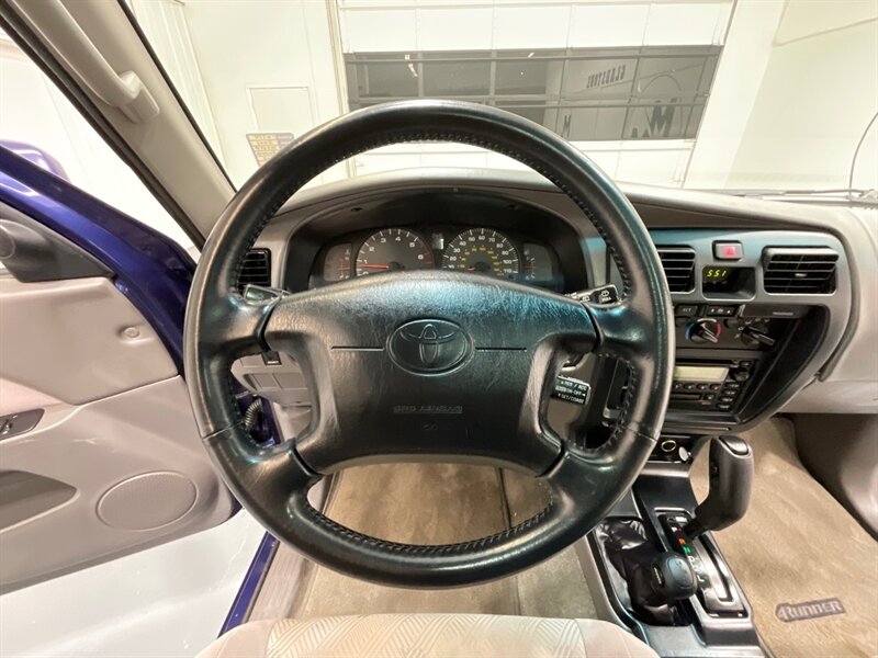 2001 Toyota 4Runner SR5 Sport Utility 4X4 / 3.4L V6 / 118K MILES  / ZERO RUST / SUNROOF / FRESH TIMING BELT SERVICE DONE - Photo 37 - Gladstone, OR 97027
