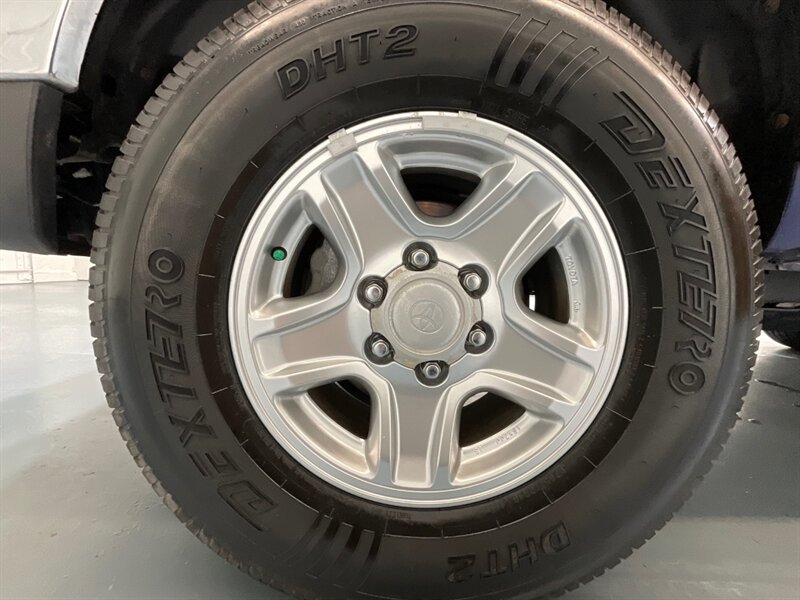 2001 Toyota 4Runner SR5 Sport Utility 4X4 / 3.4L V6 / 118K MILES  / ZERO RUST / SUNROOF / FRESH TIMING BELT SERVICE DONE - Photo 45 - Gladstone, OR 97027