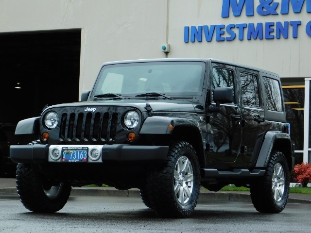 2012 Jeep Wrangler Unlimited Sahara / 4WD / Hard Top / Navi / LIFTED   - Photo 1 - Portland, OR 97217