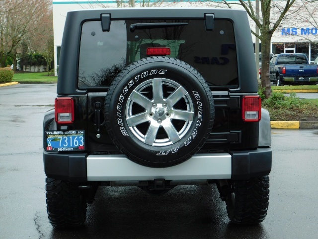 2012 Jeep Wrangler Unlimited Sahara / 4WD / Hard Top / Navi / LIFTED   - Photo 6 - Portland, OR 97217